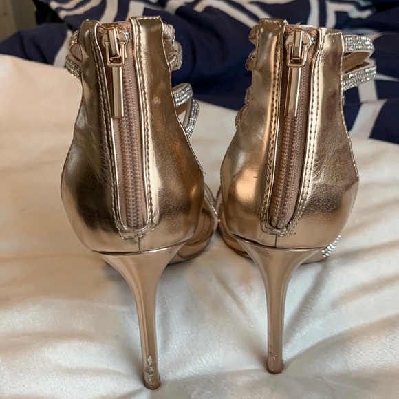 Rose Gold Steve Madden heels - Picture 2 of 8